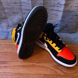 Air Jordan 1 mid SE “Amarillo”